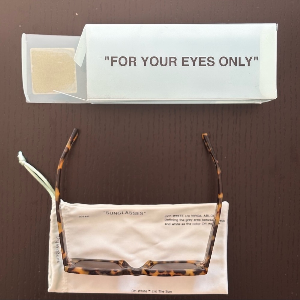 Off-White Sunglasses - Full Inclusion - Picture 12 of 12